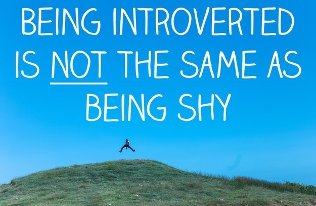 Introvert tidak sama dengan menjadi pemalu.