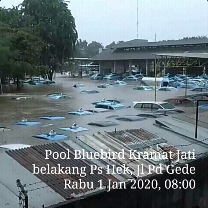 1. Pangkalan Blue Bird Kramat Jati