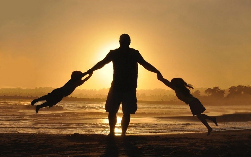 10 Nasehat Untuk Para Ayah Dan Ibu Zaman Now